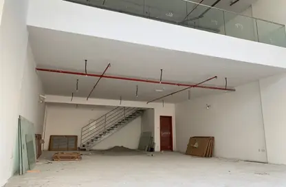  For rent a warehouse in Shroom space 3000 feet