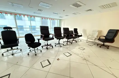 طابق كامل - استوديو - 4 حمامات للايجار في كورنيش الخان - الخان - الشارقة