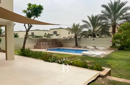 Villa - 4 Bedrooms - 5 Bathrooms for rent in Regional - Jumeirah Park - Dubai