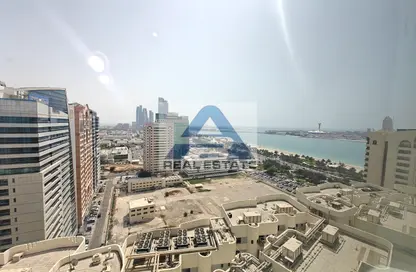 بنتهاوس - 5 غرف نوم - 7 حمامات للايجار في شارع الكورنيش - أبوظبي