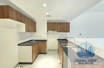 Apartment - 1 Bedroom - 2 Bathrooms for rent in Oasis Residences - Masdar City - Abu Dhabi