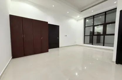 Apartment - 1 Bedroom - 2 Bathrooms for rent in Shakhbout City - Abu Dhabi