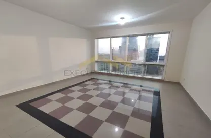 Empty Room image for: Apartment - 2 Bedrooms - 2 Bathrooms for rent in Clock Tower - Corniche Road - Abu Dhabi, Image 1