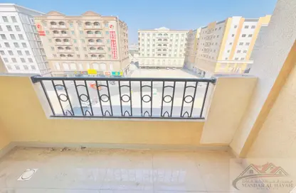 Apartment - 1 Bedroom - 2 Bathrooms for rent in Muwaileh 29 Building - Muwaileh - Sharjah