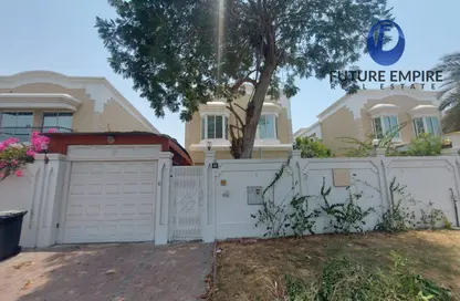 Villa - 4 Bedrooms - 5 Bathrooms for rent in Umm Suqeim 1 - Umm Suqeim - Dubai