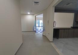شقة - 2 غرف نوم - 3 حمامات للكراء في روضة أبو ظبي - أبوظبي