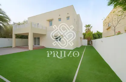 Villa - 4 Bedrooms - 5 Bathrooms for rent in Meadows 9 - Meadows - Dubai