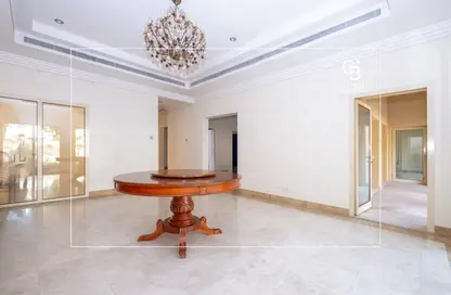 Dining Room image for: Villa - 6 Bedrooms - 7 Bathrooms for rent in Hattan 2 - Hattan - The Lakes - Dubai, Image 1