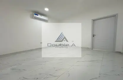 Empty Room image for: Apartment - 1 Bedroom - 2 Bathrooms for rent in Madinat Al Riyad - Abu Dhabi, Image 1