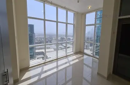 شقة - 3 غرف نوم - 4 حمامات للايجار في برج دوجا - شارع الشيخ زايد - دبي