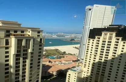 شقة - 2 غرف نوم - 3 حمامات للايجار في مرجان 1 - مرجان - مساكن شاطئ الجميرا - دبي