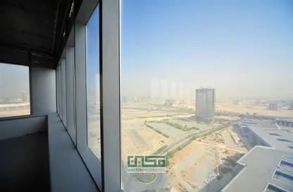 طابق كامل - استوديو للبيع في برج كونترول - مدينة السيارات - دبي