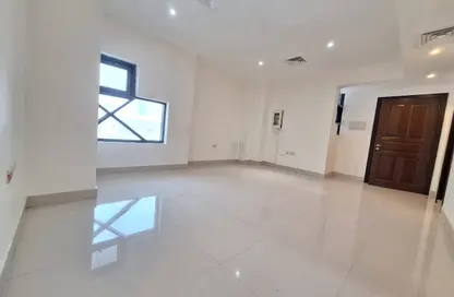 Apartment - 2 Bedrooms - 2 Bathrooms for rent in Al Nahyan - Abu Dhabi