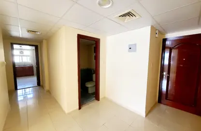 Apartment - 1 Bedroom - 2 Bathrooms for rent in Hajar Building - Muwaileh Commercial - Sharjah