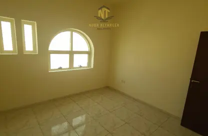 شقة - 2 غرف نوم - 2 حمامات للايجار في المجرة - الشرق - الشارقة شقة - 2 غرف نوم - 2 حمامات للايجار في المجرة - الشرق - الشارقة