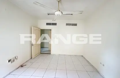 Apartment - Studio - 1 Bathroom for rent in Al Muteena - Deira - Dubai