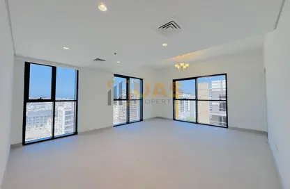 Apartment - 1 Bedroom - 2 Bathrooms for rent in Jumeirah Garden City - Al Satwa - Dubai