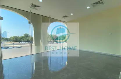 Office Space - Studio - 4 Bathrooms for rent in Corniche Tower - Corniche Road - Abu Dhabi Office Space - Studio - 4 Bathrooms for rent in Corniche Tower - Corniche Road - Abu Dhabi