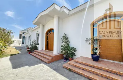 Villa - 4 Bedrooms - 6 Bathrooms for rent in Nad Al Sheba 4 - Nad Al Sheba - Dubai
