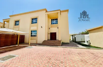 Villa - 4 Bedrooms - 6 Bathrooms for rent in Al Markhaniya - Al Ain