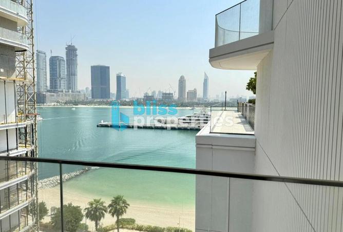 Skyline View | 2 BR | Vacant | Premium Location