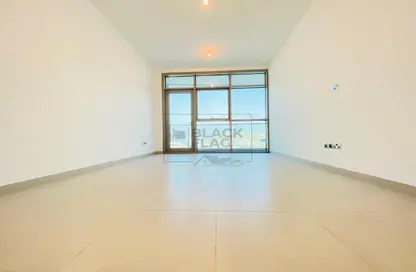 Empty Room image for: Apartment - 1 Bedroom - 2 Bathrooms for rent in C1201 - Al Raha Beach - Abu Dhabi, Image 1