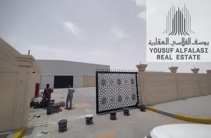 Warehouse - Studio - 2 Bathrooms for rent in Al Sajaa Industrial - Al Sajaa - Sharjah