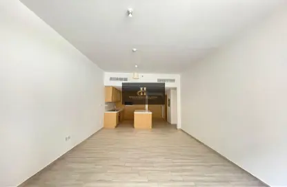 Empty Room image for: Apartment - 1 Bedroom - 2 Bathrooms for rent in Belgravia 1 - Belgravia - Jumeirah Village Circle - Dubai, Image 1