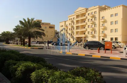 شقة - 2 غرف نوم - 2 حمامات للايجار في مبني 1 - قرية الياسمين - رأس الخيمة