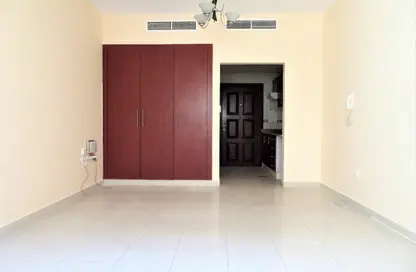 Apartment - Studio - 1 Bathroom for rent in Abu Hail - Deira - Dubai