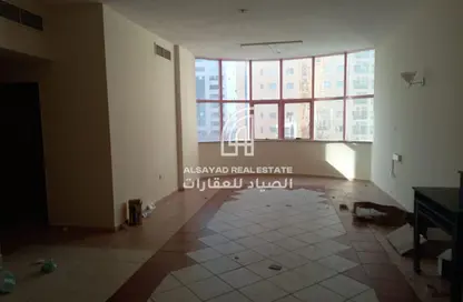 شقة - غرفة نوم - 2 حمامات للايجار في التعاون 1 - أبراج التعاون - الخان - الشارقة