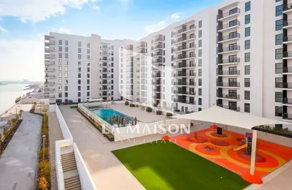 Apartment - 2 Bedrooms - 2 Bathrooms for rent in Waters Edge - Yas Island - Abu Dhabi
