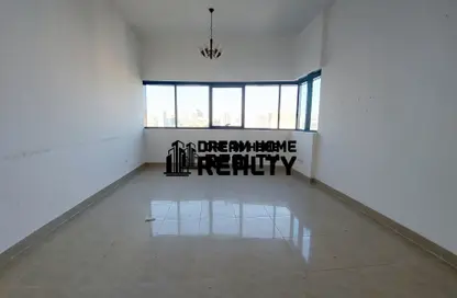 Apartment - 1 Bedroom - 2 Bathrooms for rent in Magestic Tower - Al Mamzar - Al Mamzar - Sharjah - Sharjah