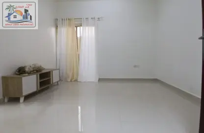شقة - غرفة نوم - 1 حمام للايجار في 2 المويهات - المويهات - عجمان