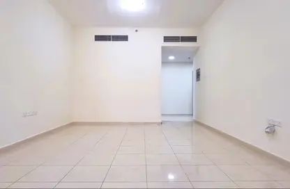 Apartment - Studio - 1 Bathroom for rent in Al Souk Al Kabeer - Bur Dubai - Dubai