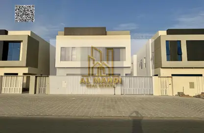 Villa - 5 Bedrooms - 7 Bathrooms for sale in Al Yasmeen 1 - Al Yasmeen - Ajman