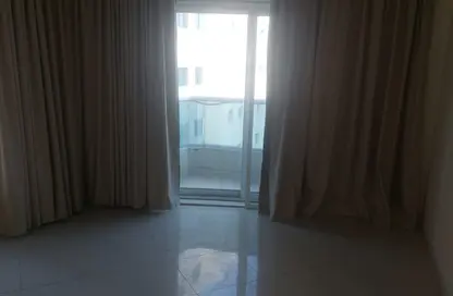 Apartment - 2 Bedrooms - 3 Bathrooms for rent in Queen Tower - Al Qasba - Sharjah