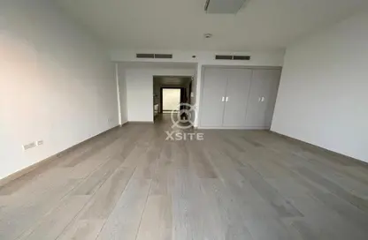Apartment - Studio - 1 Bathroom for sale in Bloom Towers C - Bloom Towers - Jumeirah Village Circle - Dubai