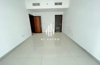 شقة - 3 غرف نوم - 4 حمامات للايجار في الممزر - الممزر - الشارقة - الشارقة