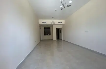 شقة - 2 غرف نوم - 3 حمامات للايجار في سبيكا رزدنشال - الضاحية 10 - قرية جميرا الدائرية - دبي