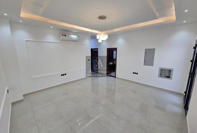 15722023 - Property Image 2