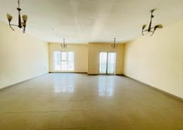 Apartment - 3 bedrooms - 4 bathrooms for rent in Al Khan - Sharjah