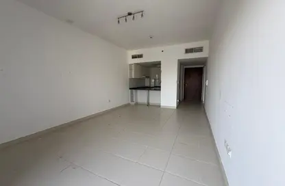 Apartment - 1 Bedroom - 2 Bathrooms for rent in Oxford Building - Jumeirah Village Circle - Dubai