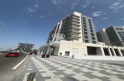 Apartment - 3 Bedrooms - 4 Bathrooms for rent in Al Raha Beach - Abu Dhabi