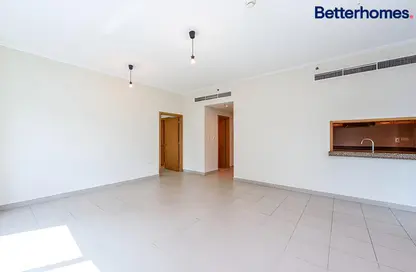 Apartment - 2 Bedrooms - 3 Bathrooms for rent in Delphine Tower - Marina Promenade - Dubai Marina - Dubai