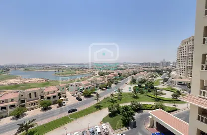 شقة - 2 غرف نوم - 3 حمامات للايجار في رويال بريز 3 - رويال بريز - قرية الحمرا - رأس الخيمة
