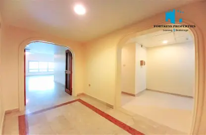شقة - 3 غرف نوم - 4 حمامات للايجار في برج سيلفر - شارع الكورنيش - أبوظبي