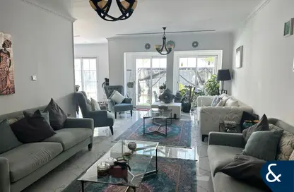 فيلا - 3 غرف نوم - 3 حمامات للايجار في 5C حي - مثلث قرية الجميرا - دبي