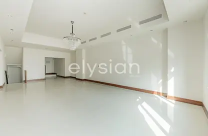 Apartment - 4 Bedrooms - 2 Bathrooms for rent in Golden Mile 4 - Golden Mile - Palm Jumeirah - Dubai