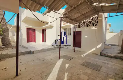 فيلا - 3 غرف نوم - 2 حمامات للايجار في الناصرية - الشرق - الشارقة